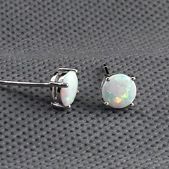 925 Sterling Silver Opal Stud Earrings NEW - Picture 3 of 5